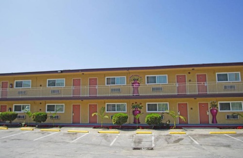 West Athens Hotel | 84 m² Motel ∙ 127 guests