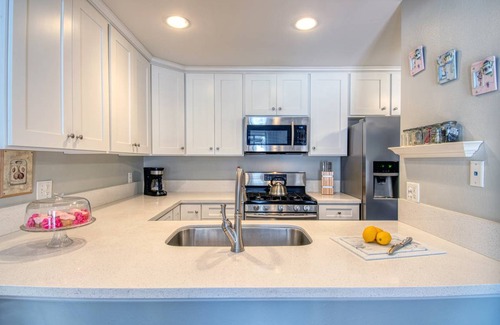 Hermosa Village Condo | 86 m² Condo ∙ 2 bedrooms ∙ 7 guests