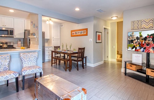 Hermosa Village Condo | 86 m² Condo ∙ 2 bedrooms ∙ 7 guests
