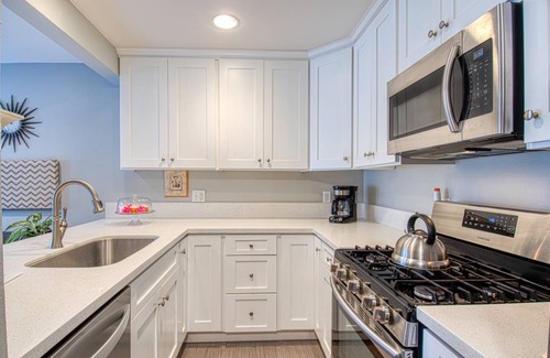 Hermosa Village Condo | 86 m² Condo ∙ 2 bedrooms ∙ 7 guests