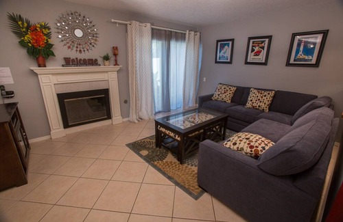 Hermosa Village Condo | 86 m² Condo ∙ 2 bedrooms ∙ 7 guests