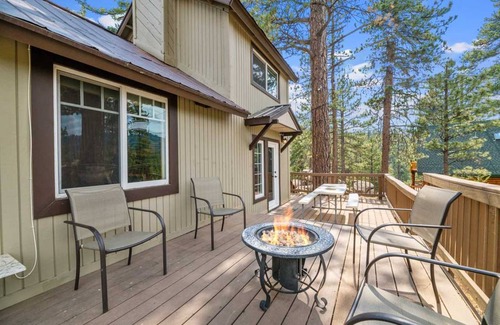 Boulder Bay Cabin | 87 m² Cabin ∙ 2 bedrooms ∙ 4 guests