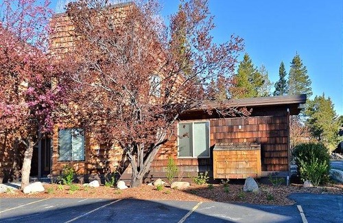 Tahoe Keys Condo | 90 m² Condo ∙ 2 bedrooms ∙ 6 guests