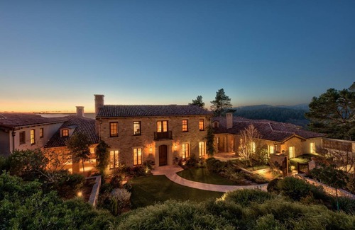 Carmel Villa | 920 m² Villa ∙ 8 bedrooms ∙ 20 guests
