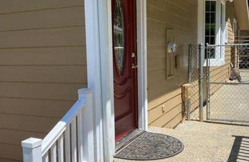 Crescent City Apartment | 93 m² Apartment ∙ 1 bedroom ∙ 4 guests