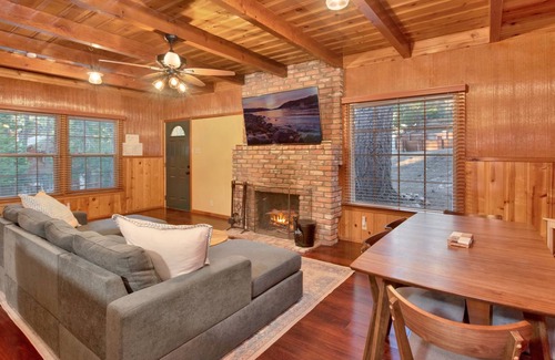 Moonridge Cabin | 96 m² Cabin ∙ 3 bedrooms ∙ 5 guests