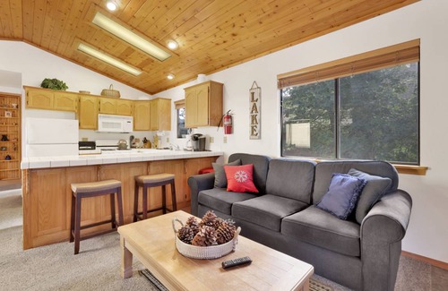 Fox Farm Cabin | 97 m² Cabin ∙ 2 bedrooms ∙ 6 guests