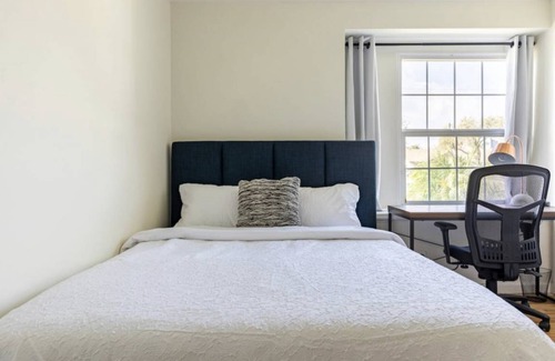 Northwest Anaheim House | 98 m² House ∙ 2 bedrooms ∙ 4 guests