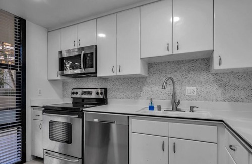Marina del Rey Condo | A Stunning Luxury Oceanfront Resort-Style Furnished Condominium & All Amenities!