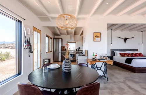 Pioneertown Other | Accommodation ∙ 1 bedroom ∙ 4 guests