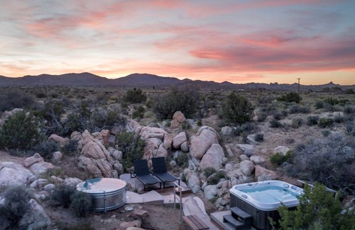 Pioneertown Other | Accommodation ∙ 2 bedrooms ∙ 4 guests