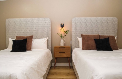 Monterey Park Hotel | Adobe inn