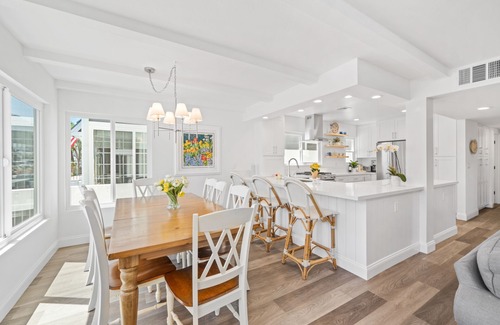 Balboa Island House | Affordable Accommodations Near Ruby Beach