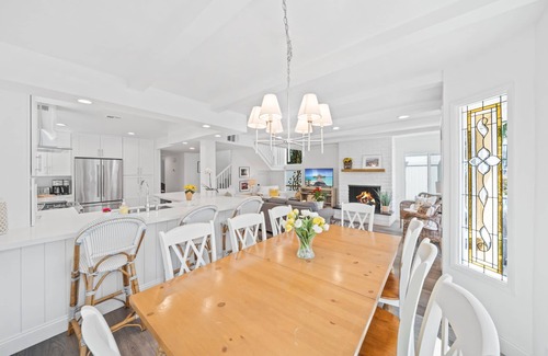 Balboa Island House | Affordable Accommodations Near Ruby Beach