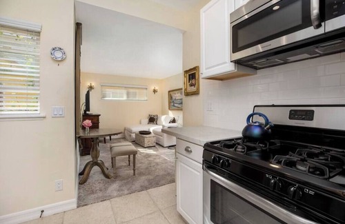 West Beach Apartment | Affordable Executive Getaway — blocks to Beach and Funk Zone