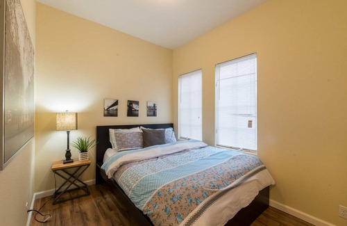 Newhall Apartment | AL1: Remarkable 3/1 Near SCU; Converted Mansion