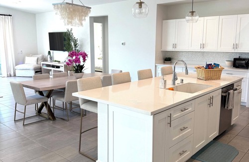 Indian Wells House | ALCARAZ! BNP Paribas, Coachella, Stagecoach.Walk across the street!