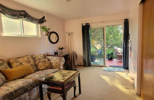Sunnyvale House | Amazing neighborhood views in Sunnyvale