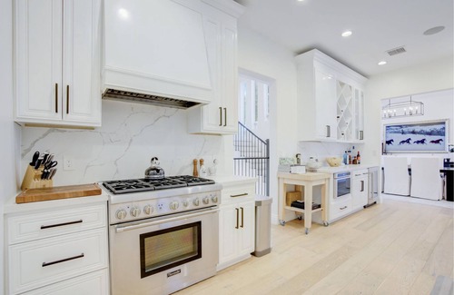 West Hollywood House | Amazing Views & all high end Restoration Hardware furniture!