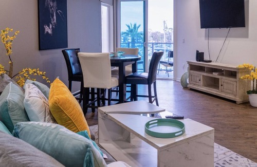 Marina Peninsula Condo | AmazingDuplexMarinaView