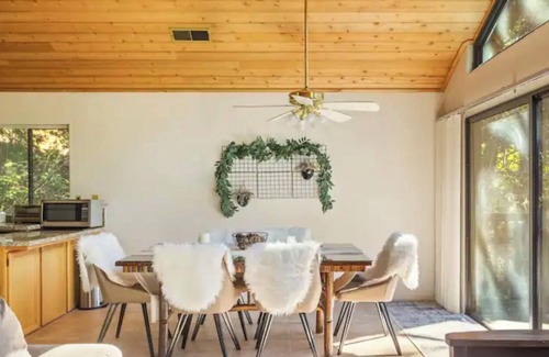 Arrowhead Villas Cabin | Among the Pines + BBQ & 2 Patios + Incredible View