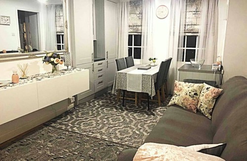Hampstead Apartment | ✨ An ENCHANTING ✨ flat - the BEST location in Hampstead 🌟
