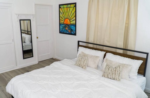 Burbank Apartment | Apartment ∙ 1 bedroom ∙ 4 guests