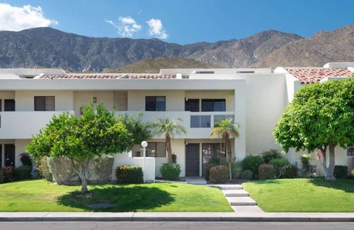 Canyon Corridor Apartment | Apartment ∙ 2 bedrooms ∙ 4 guests