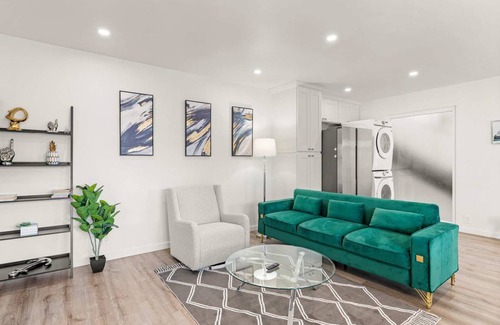 Altadena Apartment | Apartment ∙ 2 bedrooms ∙ 6 guests