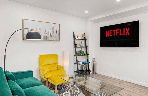 Altadena Apartment | Apartment ∙ 2 bedrooms ∙ 6 guests