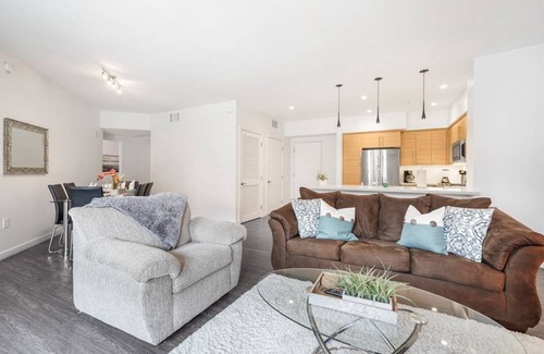 Burbank Apartment | Apartment ∙ 2 bedrooms ∙ 4 guests