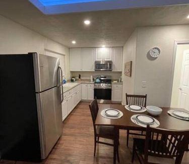 Fresno Apartment | Apartment ∙ 2 bedrooms ∙ 3 guests