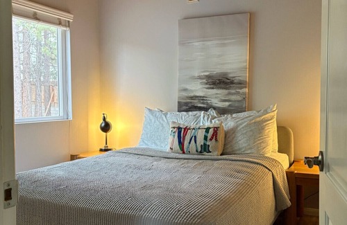 Wrightwood House | Apple Avenue Flat in Wrightwood