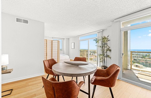 Marina Peninsula Apartment | "Artistic" 3Bedroom 2Bath Gorgeous Ocean Views.