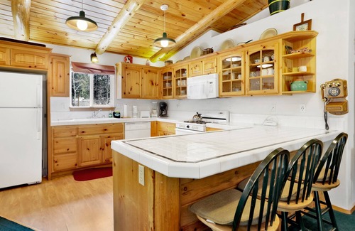 Fox Farm Cabin | Aspen Grove Log Cabin at Big Bear Lake