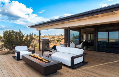 Pioneertown House | Atomic Ranch by Fieldtrip Secluded Pool Views