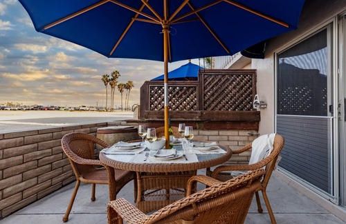 Central Mission Beach House | Bay View 3 by AvantStay Stunning Home on the Beach! In Mission Beach!