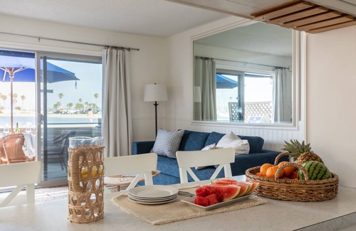 Central Mission Beach House | Bay View 3 by AvantStay Stunning Home on the Beach! In Mission Beach!