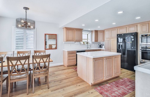 Pierpont Bay House | Beach Just Steps Away, Ocean Views, Spa, & Dog Friendly! Pierpont Ventura