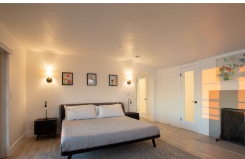 Pacific Palisades House | Beachfront Spanish Villa Pure Ocean Views