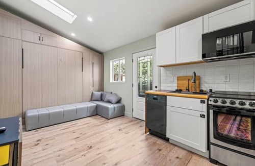 Silver Strand House | Beachside Getaway with Rooftop Patio, Tesla, Chargers And Rental Car Option!