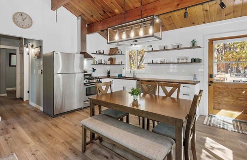 Upper Moonridge House | Bear Family Den Game Room Fenced RV Parking