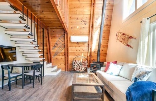 Big Bear City Cabin | ★BEARADISE★ Cozy Modern Getaway ~ 3bed/2bath ~ full kitchen ~ relaxing cabin