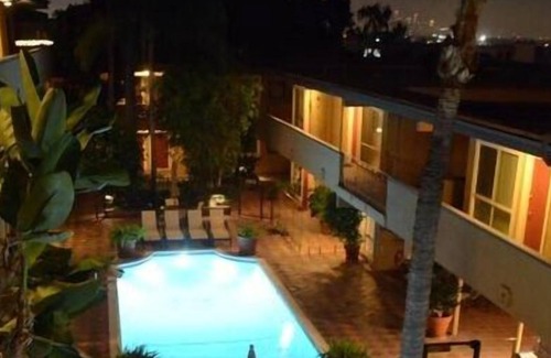 Norma Triangle Condo | Beautiful 2 Br. Condo L-(590001) by Houzlet