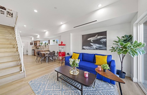 NoHo Arts District House | Beautiful 4 Bedrooms Townhome new construction in NoHO! nPerfect for family!