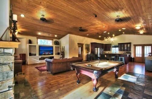 South Lake Tahoe House | Beautiful 6 Bedroom, 4 Bathroom Mountain Home Perfectly Appointed For R&R