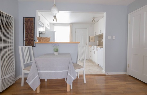North Central Apartment | Beautiful bungalow, close to Pasadena.