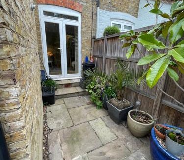 Waterloo House | Beautiful & Cosy 2BD House - Southwark