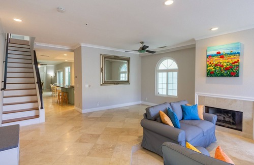 Huntington Beach House | Beautiful Downtown HB 3BR just 1 block to beach!