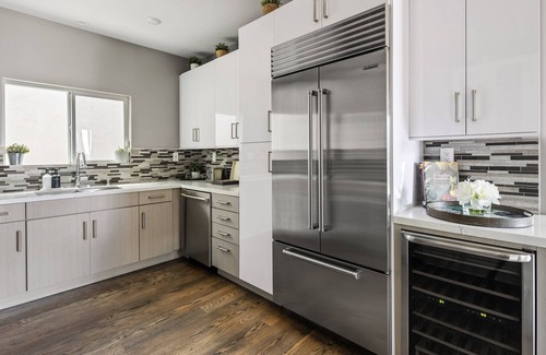 Hollywood Hills Villa | Beautiful Hollywood Hills Villa - Heated Pool, BBQ, Hollywood Sign Views